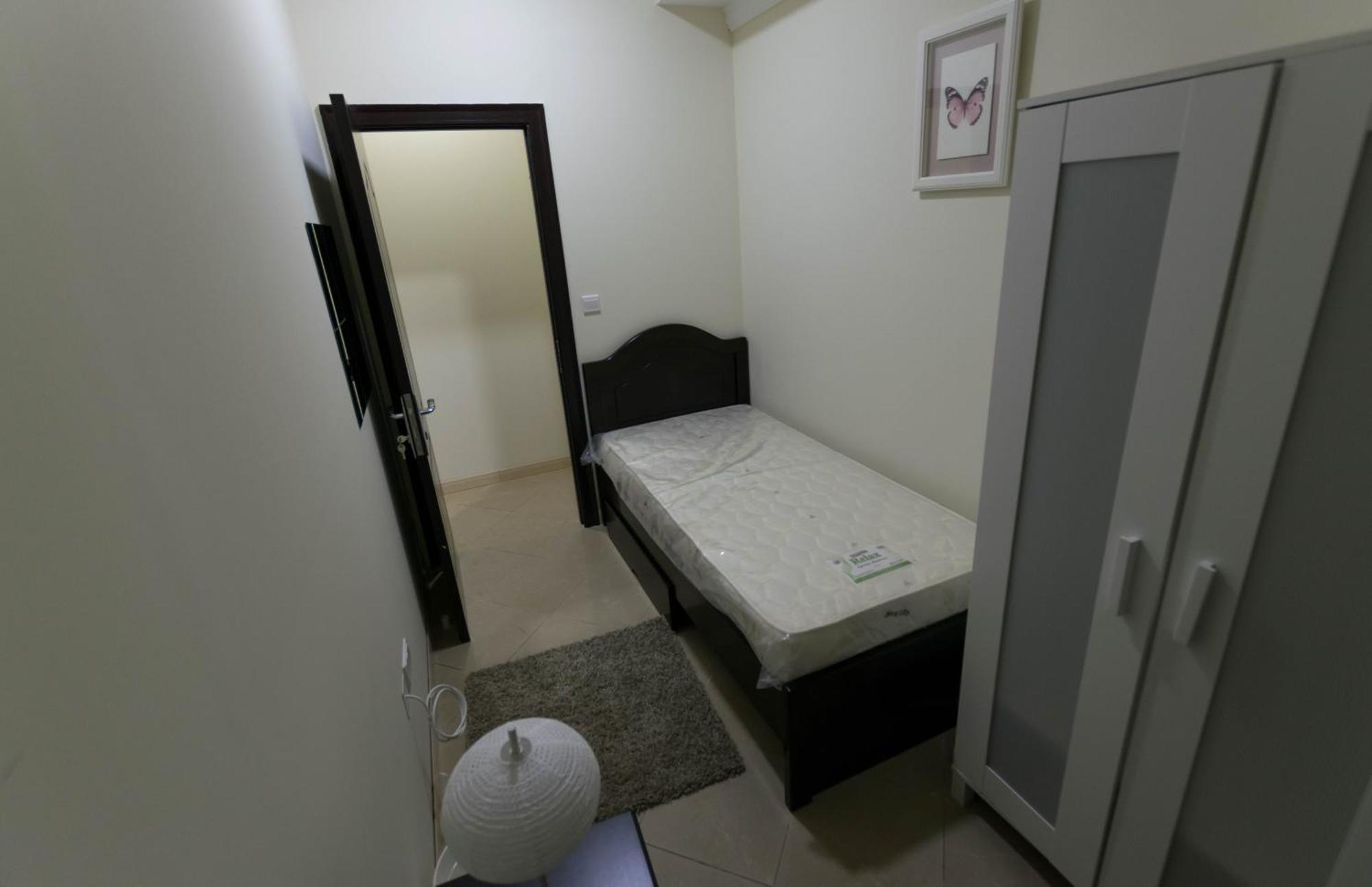 Small Budget Rooms For 'Girls' Only In Dubai, Marina Exterior foto